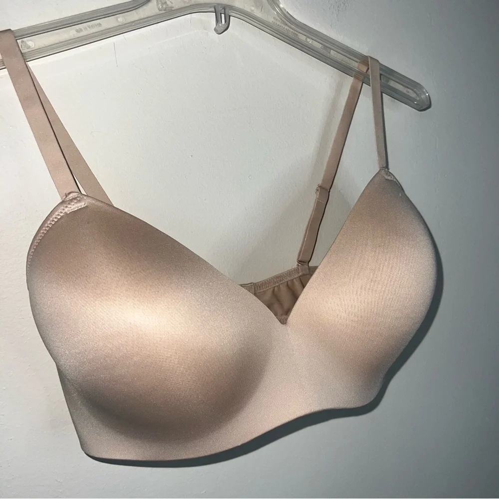 Maidenform Self Expressions Convertible Wireless Bra Nude Cream 38D Style SE0583